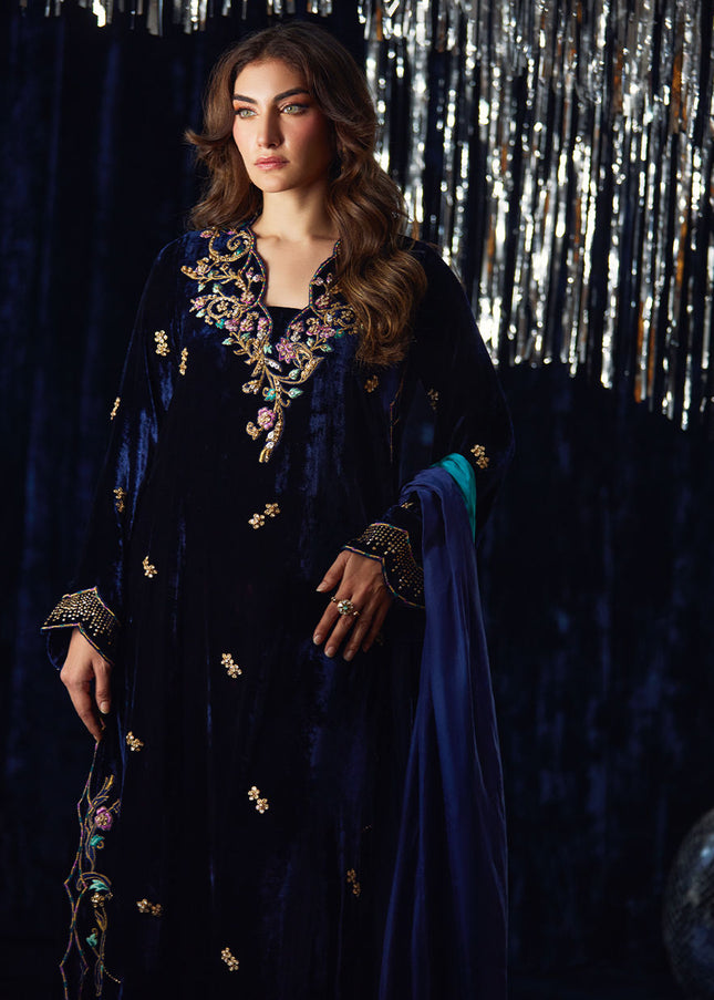 Farah Talib Aziz | Velvet Fete - Valeh Navy