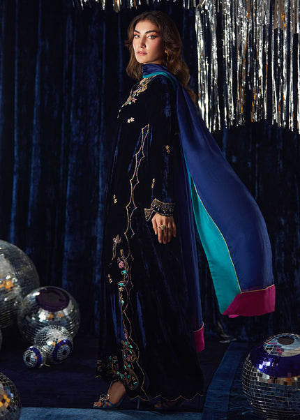 Farah Talib Aziz | Velvet Fete - Valeh Navy