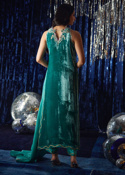 Farah Talib Aziz | Velvet Fete - Ansy Aqua