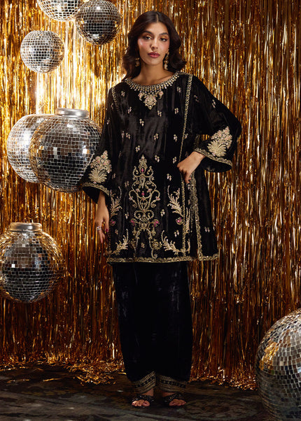 Farah Talib Aziz | Velvet Fete - Liana Onyx
