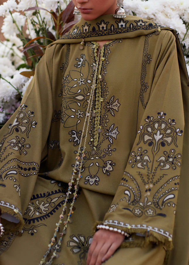 Zaha | winter'25 - Nayra