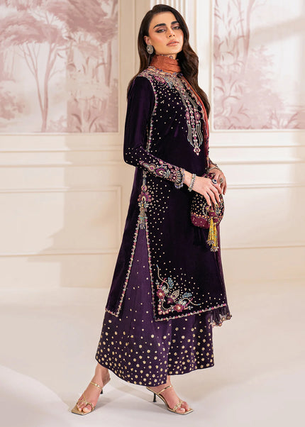 Baroque | Embroidered Velvet - UF-748