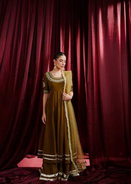 Shanzay Anooshay | Aurelia