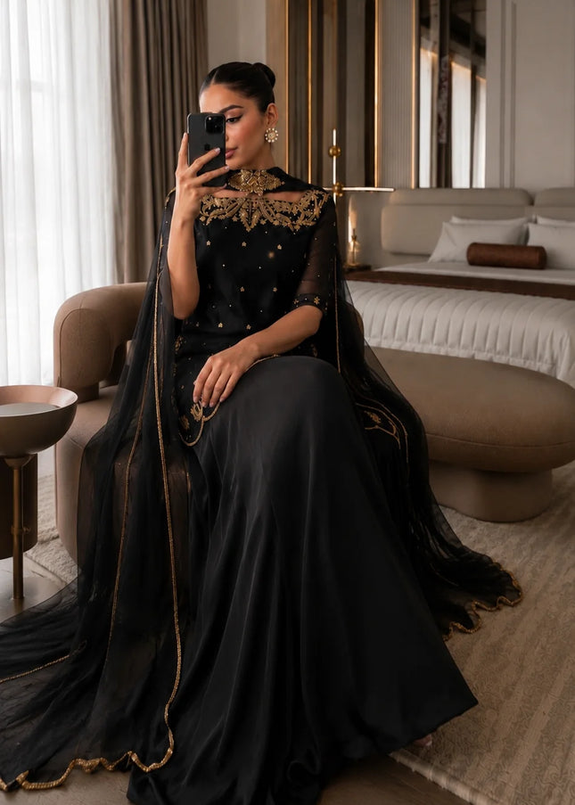 Shanzay Anooshay | Black dazzle