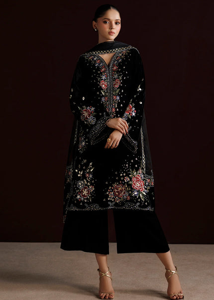 Baroque | Embroidered Velvet UF-4552