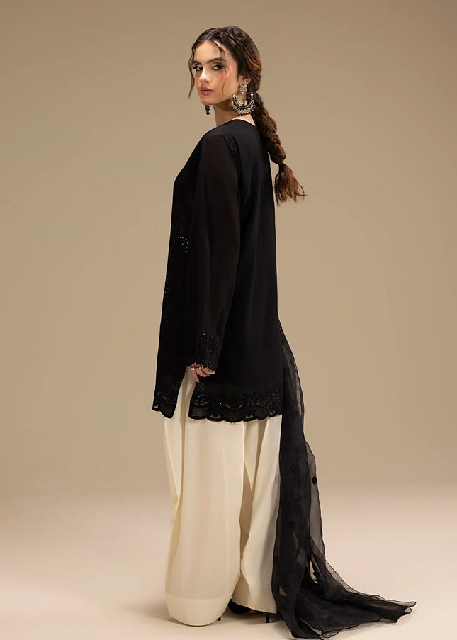 Erum Khan | Lillia - Night Petal