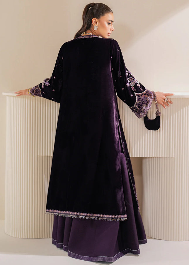 Baroque | Embroidered Velvet - UF-757