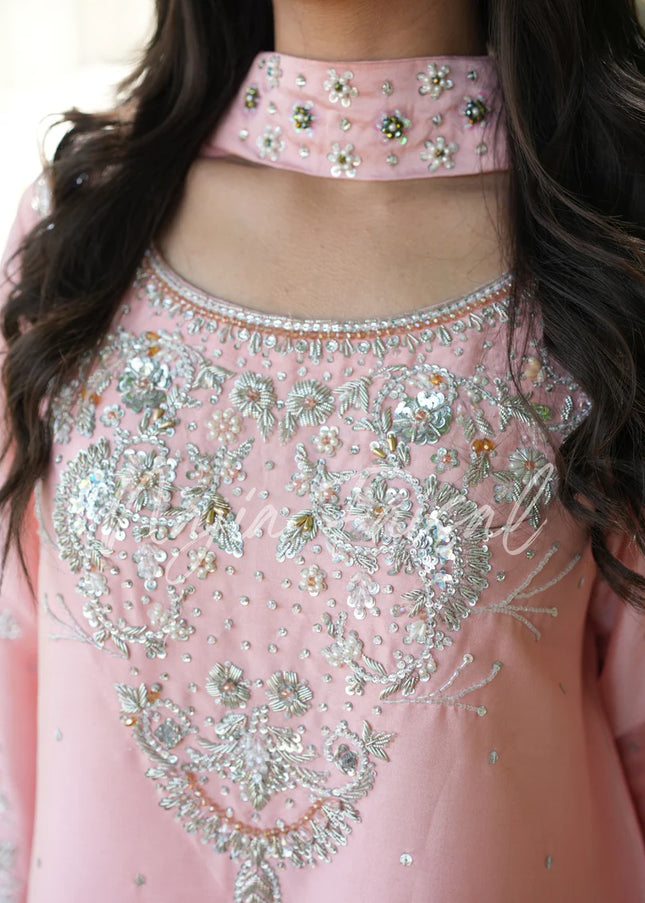 Najia Faisal | Lyra