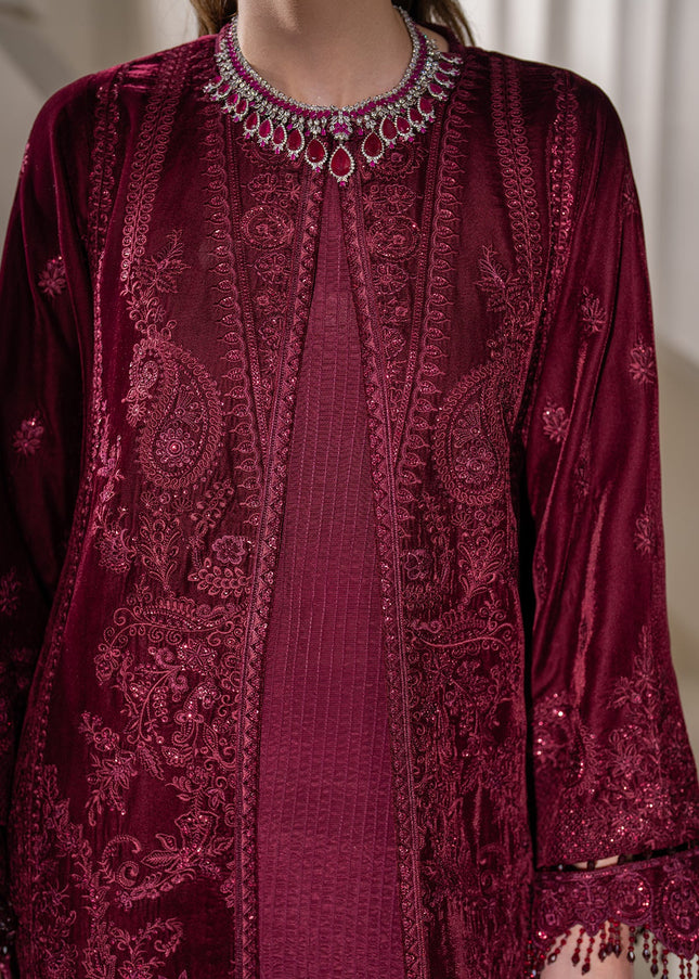 Baroque | Embroidered Velvet - UF-758