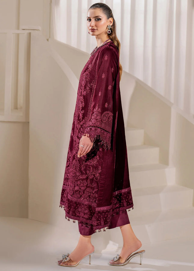 Baroque | Embroidered Velvet - UF-758