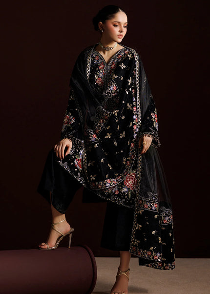 Baroque | Embroidered Velvet UF-4552
