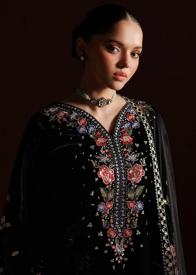 Baroque | Embroidered Velvet UF-4552