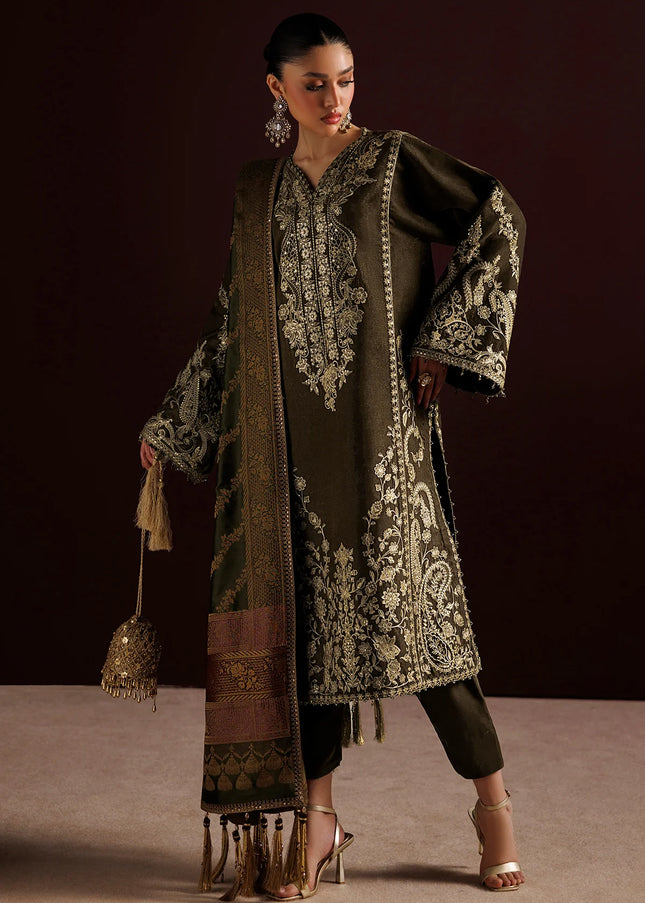Baroque | Embroidered Velvet UF-4553