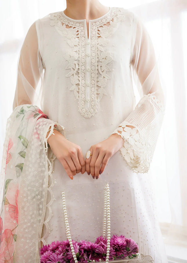 Baroque | Embroidered Organza UF-526