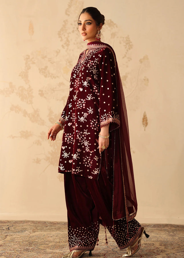 Baroque | Embroidered Velvet UF-4315