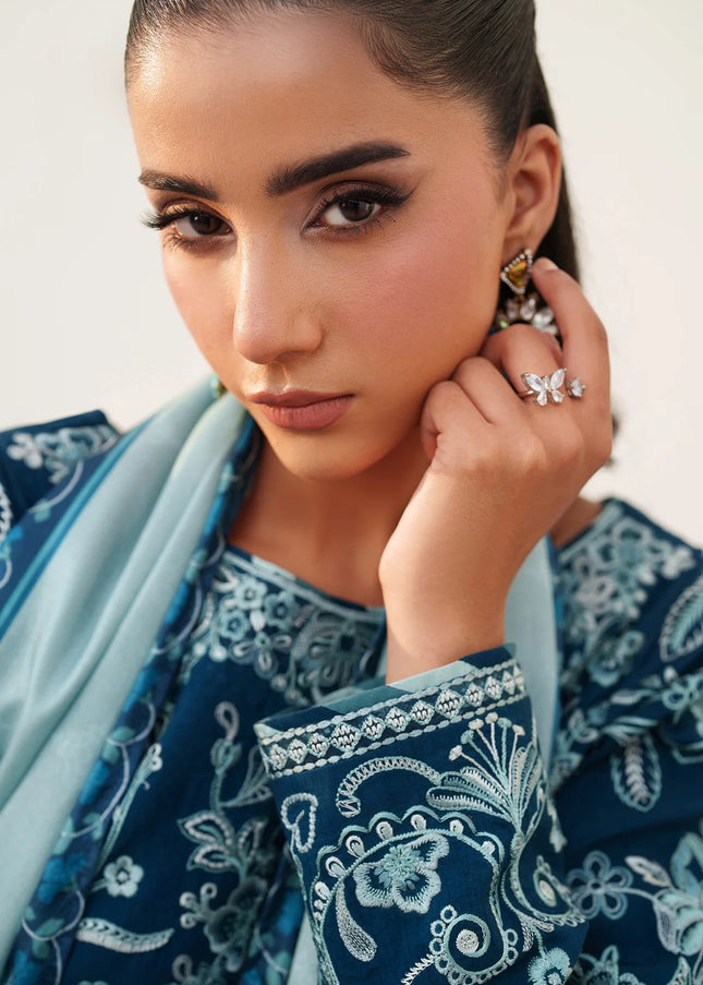 Baroque | Embroidered Raw Silk UF-4384