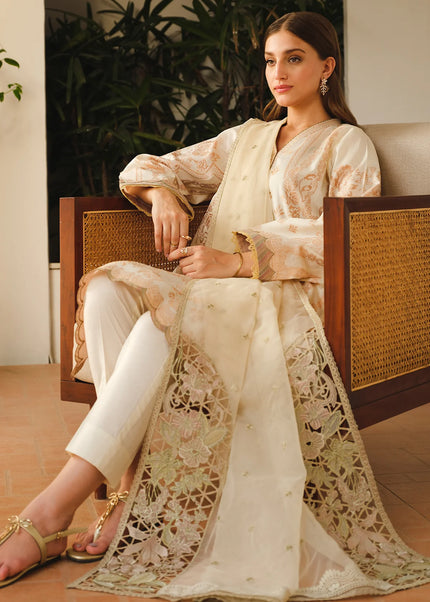 Baroque | Embroidered Jacquard Lawn UF-662