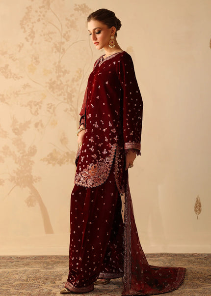 Baroque | Embroidered Velvet UF-4314