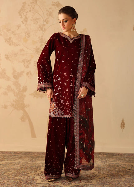 Baroque | Embroidered Velvet UF-4314