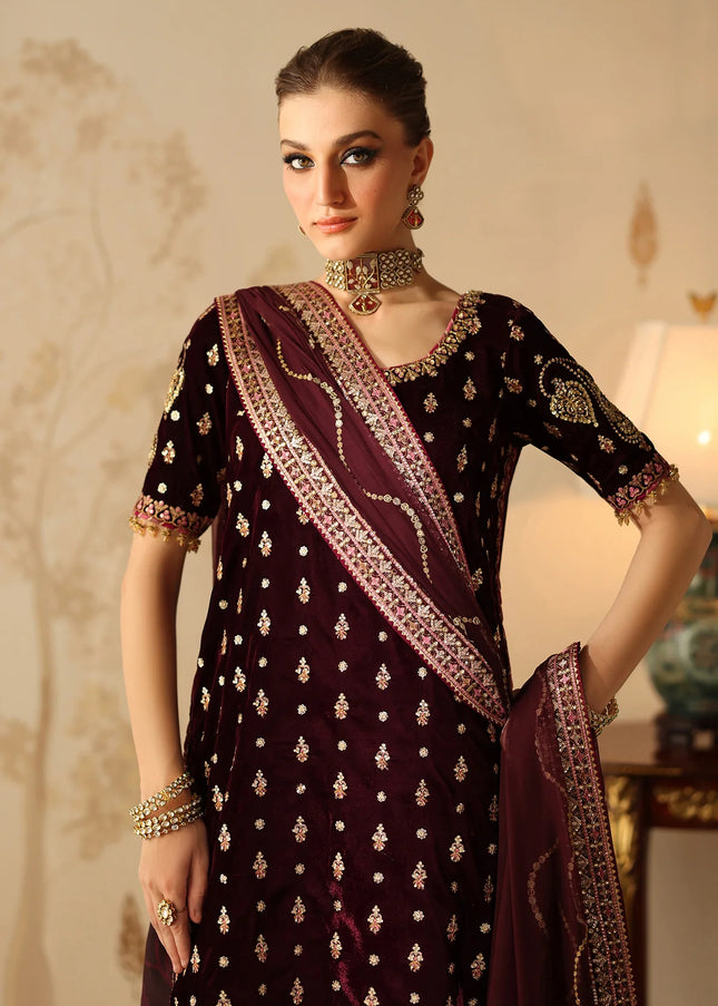 Baroque | Embroidered Velvet UF-4313