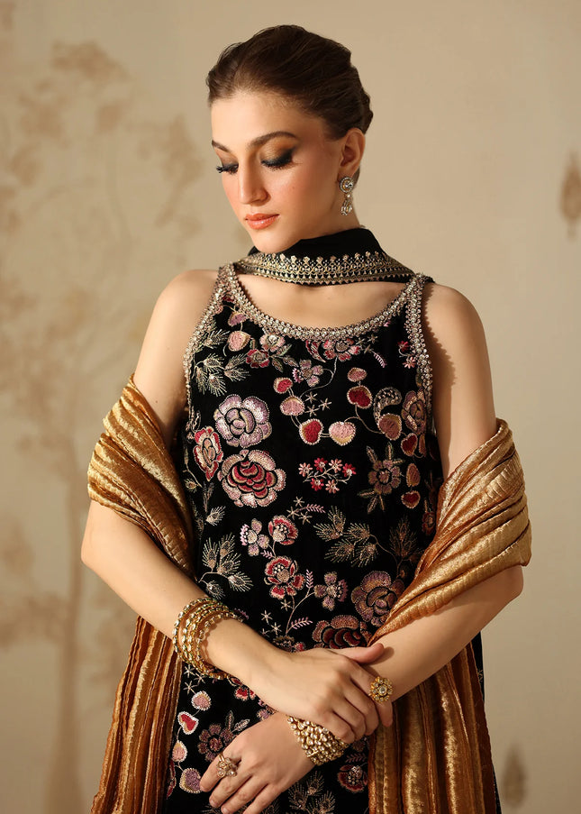 Baroque | Embroidered Velvet UF-4312