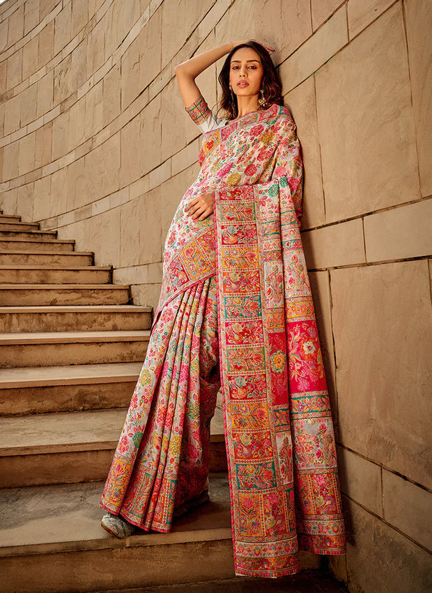 <h4><span style="text-decoration:underline">Sarees</span></h4>
