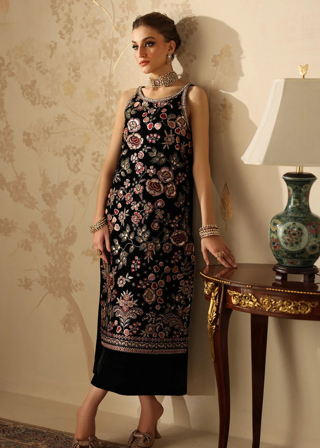 Baroque | Embroidered Velvet UF-4312