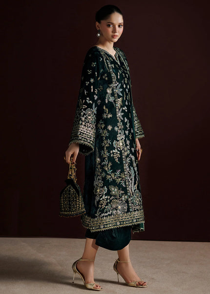 Baroque | Embroidered Velvet UF-4554