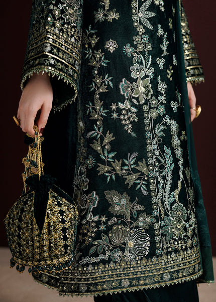 Baroque | Embroidered Velvet UF-4554