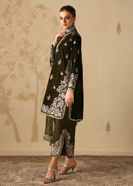 Baroque | Embroidered Velvet UF-4311