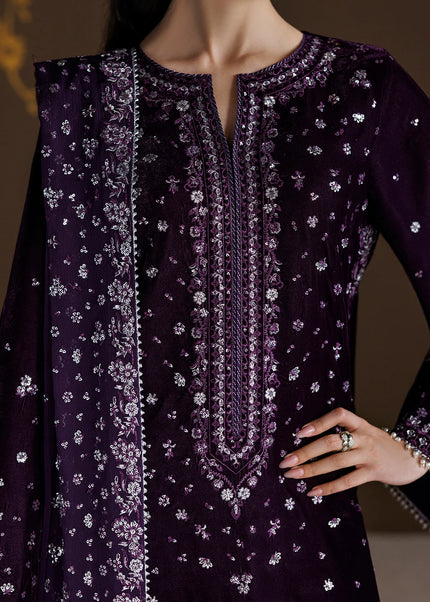 Baroque | Embroidered Velvet UF-4546