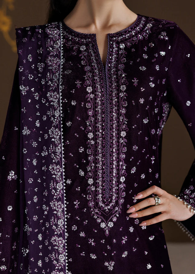 Baroque | Embroidered Velvet UF-4546