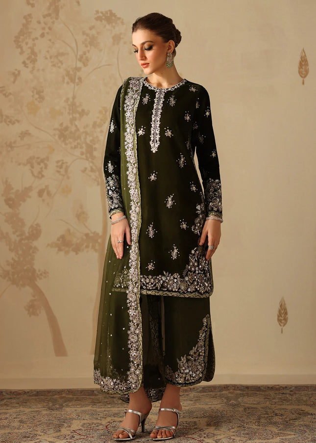 Baroque | Embroidered Velvet UF-4311