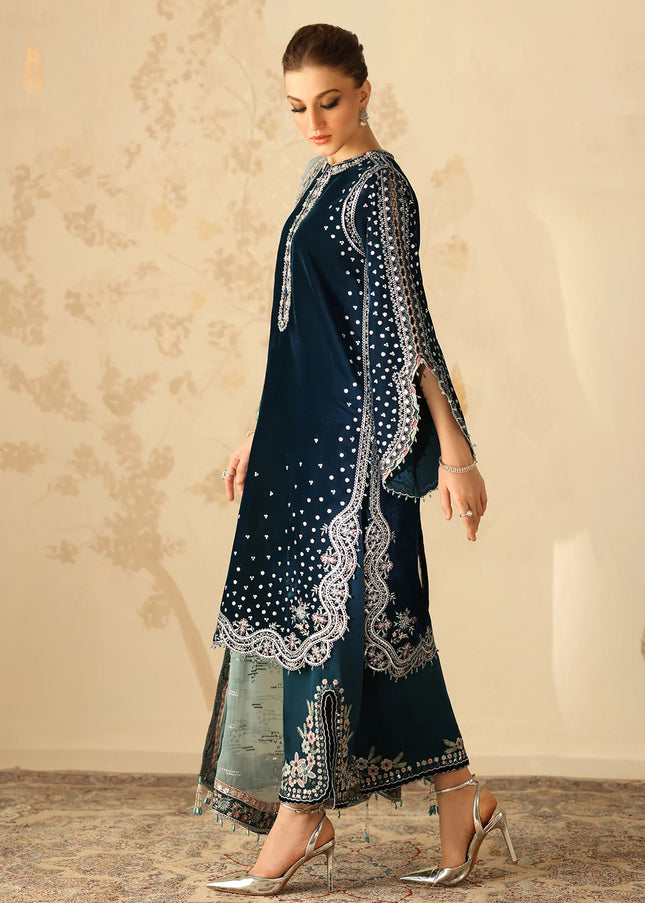 Baroque | Embroidered Velvet UF-4310
