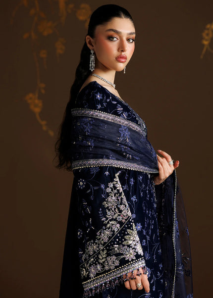 Baroque | Embroidered Velvet UF-4555