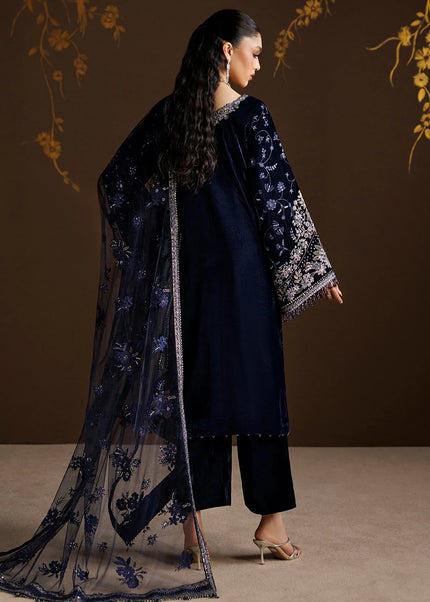 Baroque | Embroidered Velvet UF-4555
