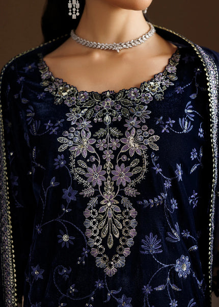 Baroque | Embroidered Velvet UF-4555