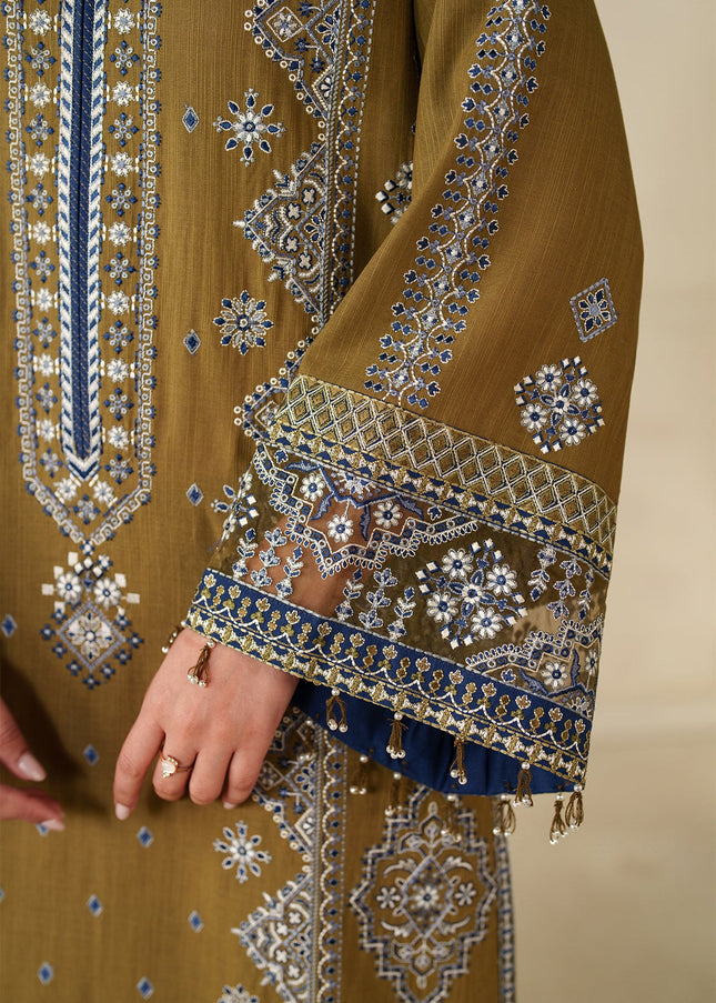Baroque | Embroidered Khaddar UF-4344
