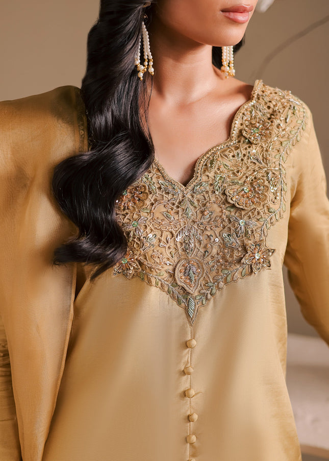 Maria Osama | Noir-Bliss 2 - Golden Ember