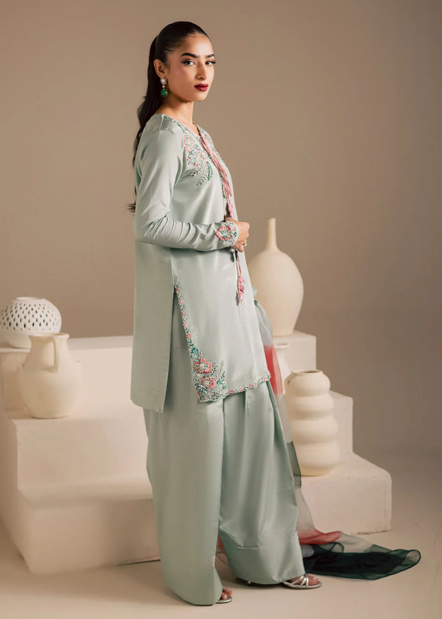 Maria Osama | Noir-Bliss 2 - Ash Mist