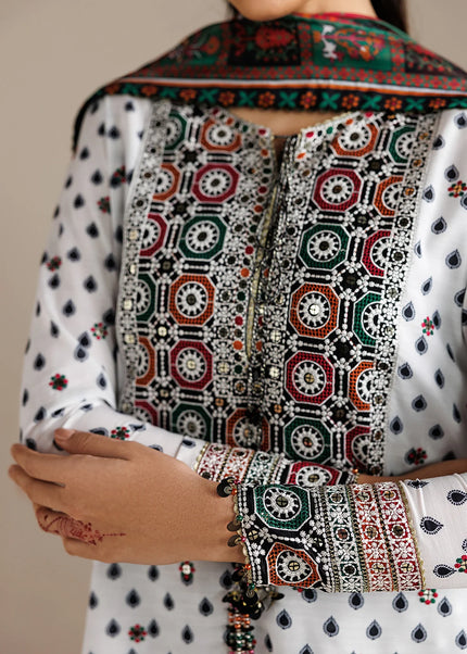 Jazmin | Embroidered Raw Silk UR-7077