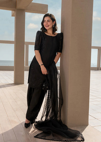 Faiza Saqlain | Reina - Temirah