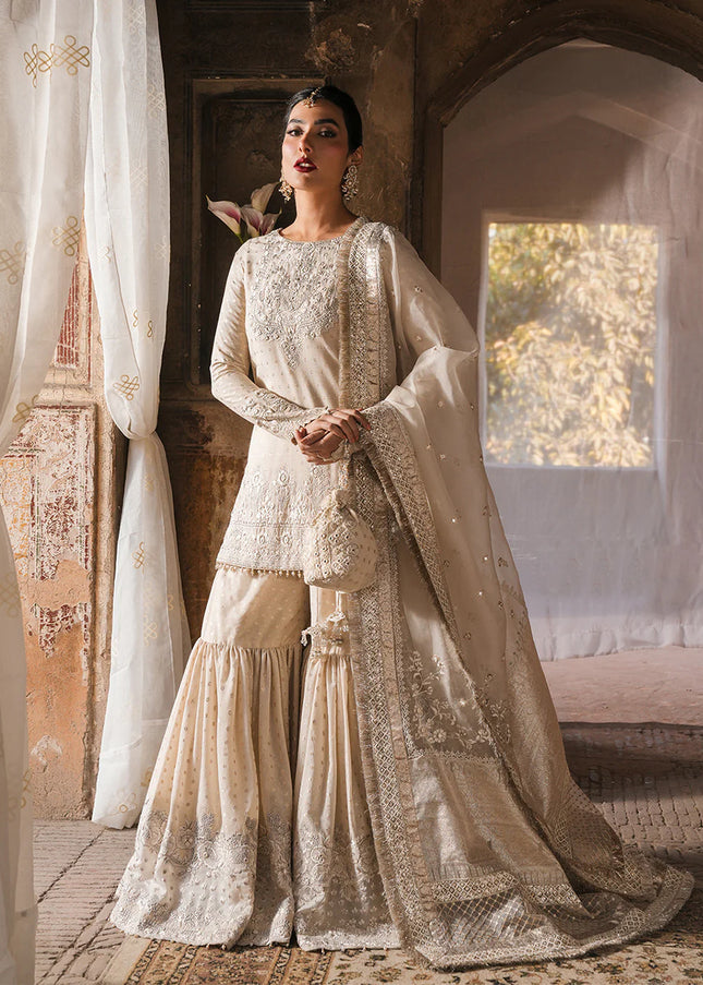 Simple Pakistani Bridal Dress Designs Gold Pakistani Bridal Asian Bridal Dresses Elevate Your Wedding Look: Pakistani Simple Pakistani Bridal Dress Designs Gold Pakistani Bridal Asian Bridal Dresses Elevate Your Wedding Look: Pakistani