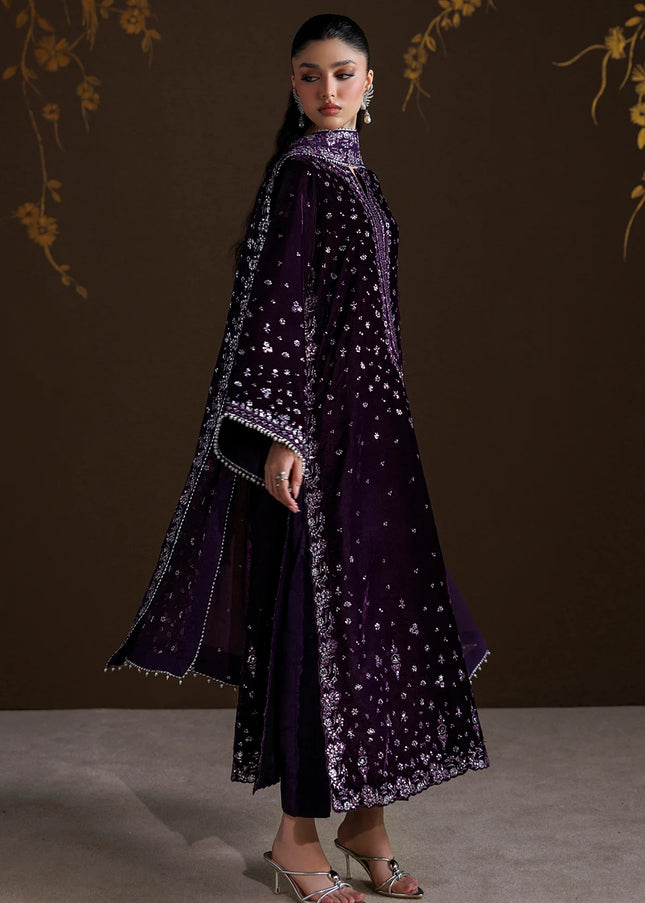 Baroque | Embroidered Velvet UF-4546