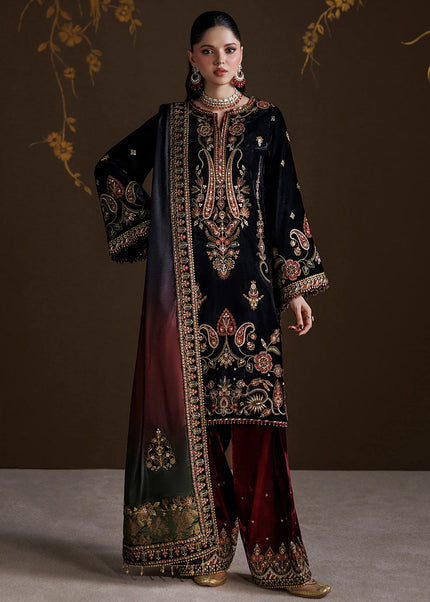 Baroque | Embroidered Velvet UF-4547