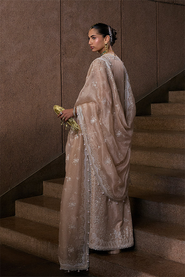 Suffuse | Freeshia Rtw'25 - Ismira