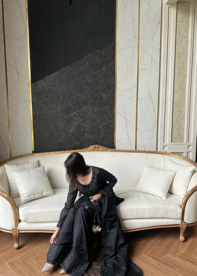 Najia Faisal | Zehresiyah