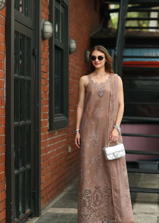 Noor By Saadia Asad | Noor Luxe Chikankari '26 - Etoupe Love