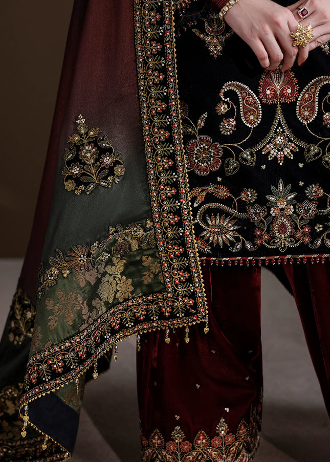 Baroque | Embroidered Velvet UF-4547