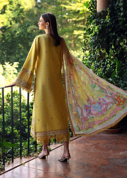 Kanwal Malik | Zaina Lawn’25 - Raiha